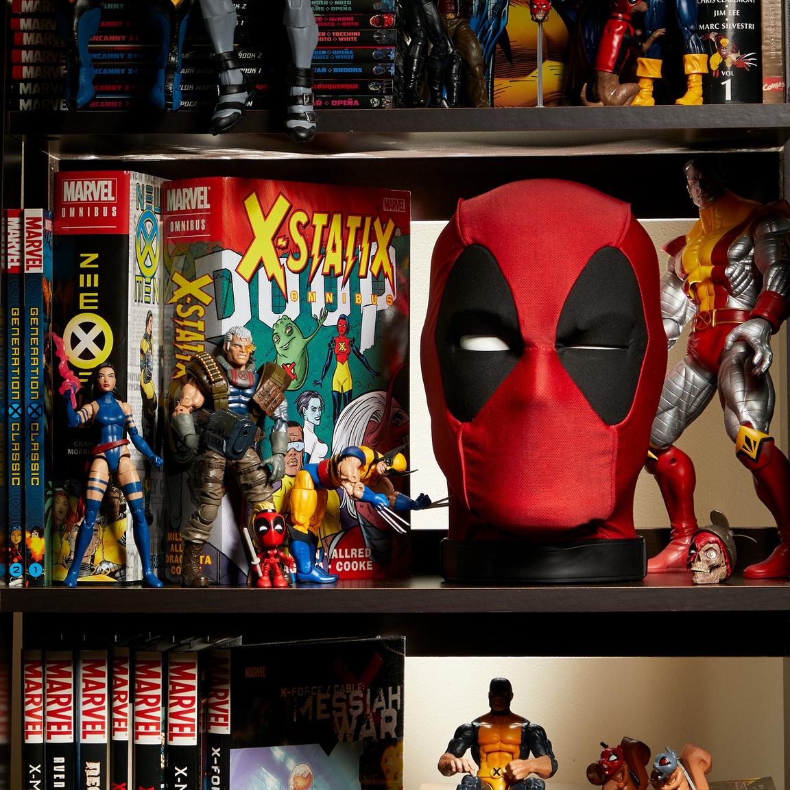 Hasbro Marvel Legends Deadpool's Head Premium Interactive Head