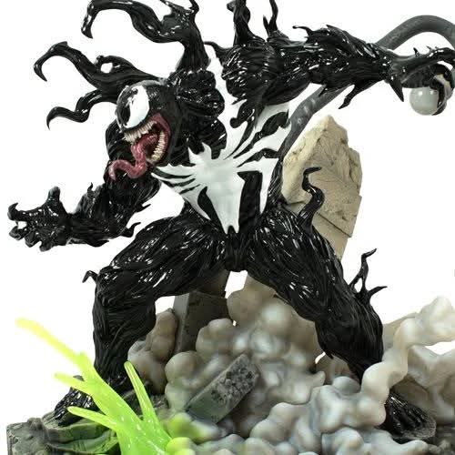 Marvel Gamerverse Gallery Spider-Man 2 Venom Statue (Measuring approximately 13-inches tall x 12-inches wide)