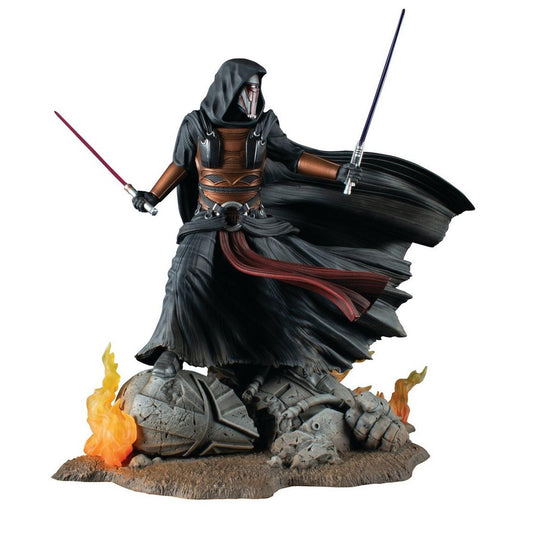 Diamond Comics Star Wars: Knights of the Old Republic Darth Revan 10-in Statue