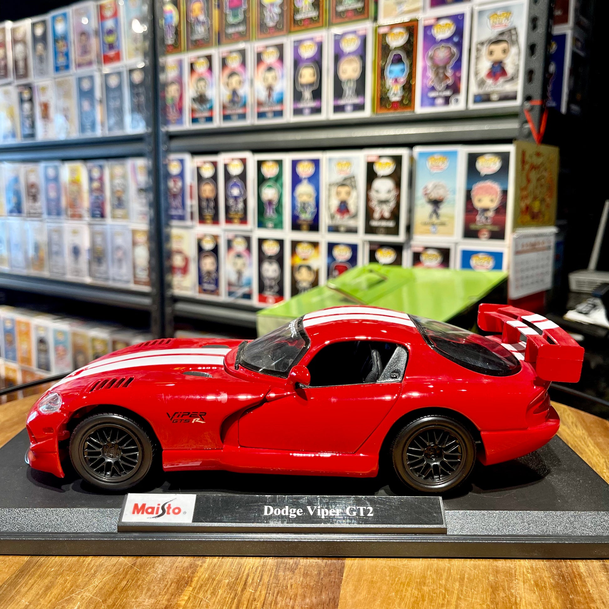 Dodge viper 1 discount 18 diecast cars
