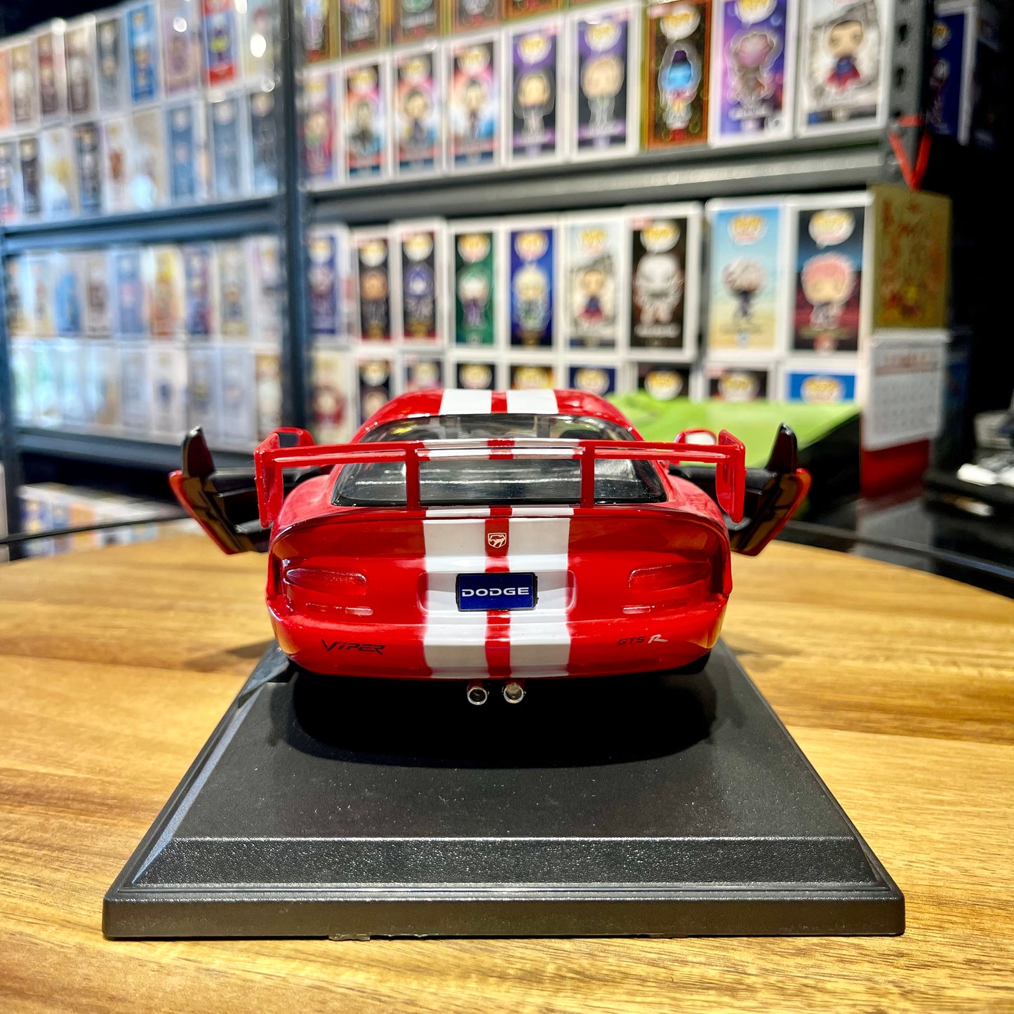 Maisto: Dodge Viper GT2  1:18 scale