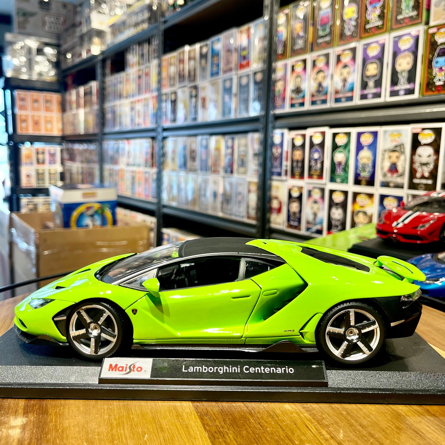 Maisto: Lamborghini Centenario 1:18 scale