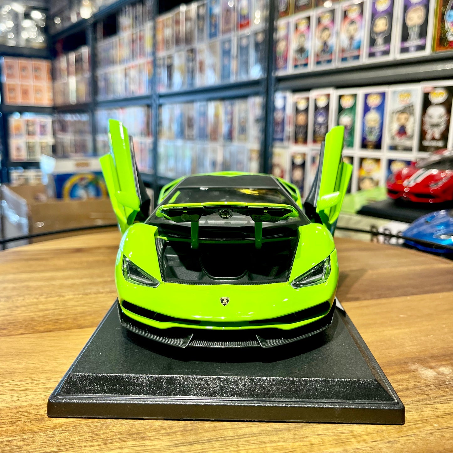 Maisto: Lamborghini Centenario 1:18 scale